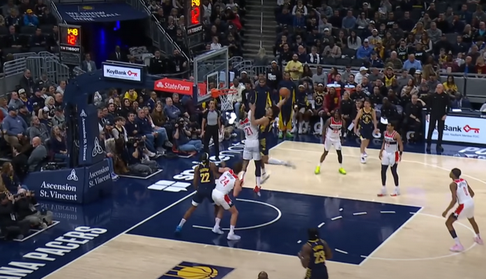 Gražiausias NBA nakties epizodas - efektingas „Pacers“ puolėjo dėjimas (VIDEO)